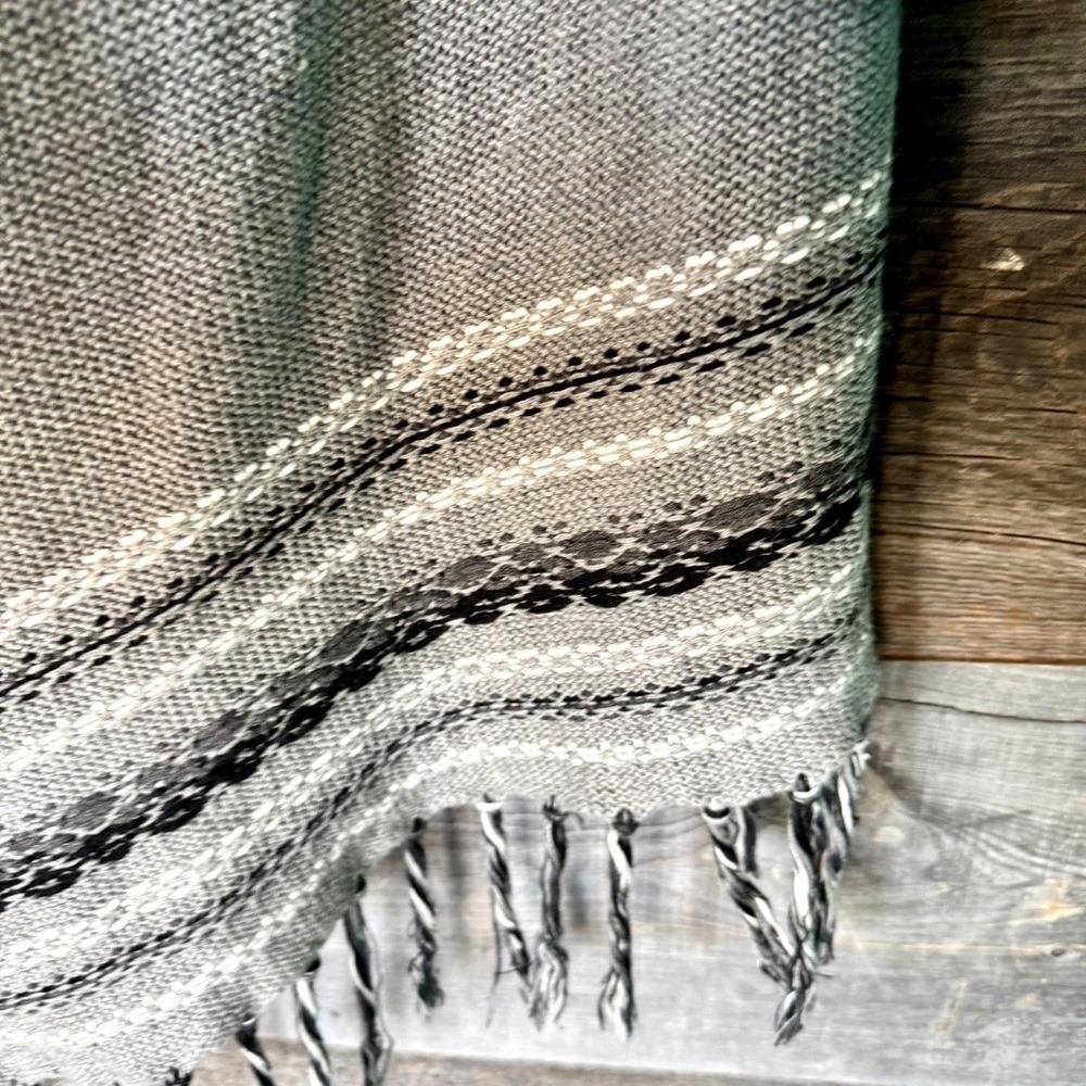 Cabi Prairie Wrap Open Front Waterfall Long Cardigan M Gray Fringe Western Drape - Picture 7 of 14